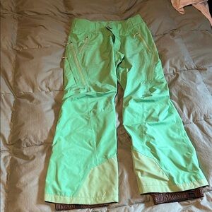 Patagonia women’s ski pants - uninsulated size medium neon green